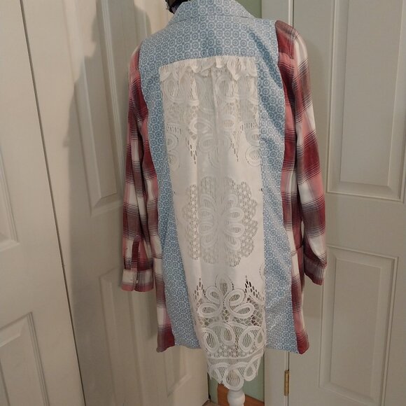 3624 Size XL Upcycled Kim Rogers Button Down Shirt in Pink and Blue With Lace. - Picture 12 of 13